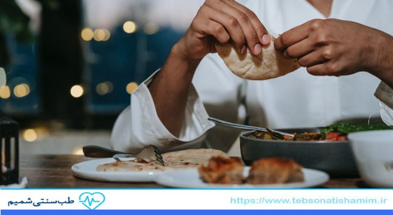 سنت پیامبر در خوردن غذا